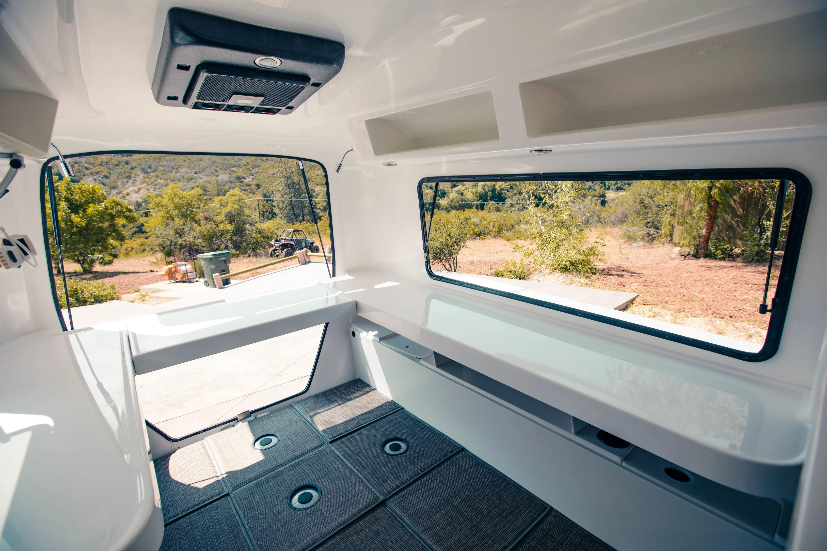 HC1 Venture - Image 8